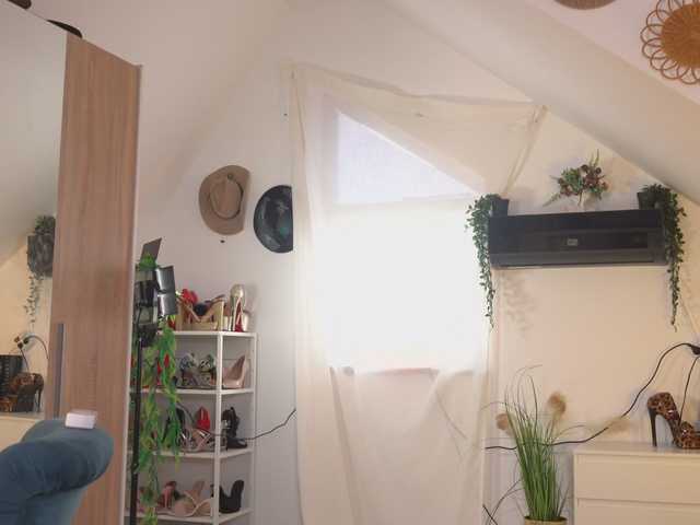 Amaliamour's BongaCams show and profile