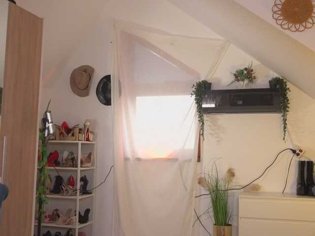 Amaliamour's BongaCams show and profile