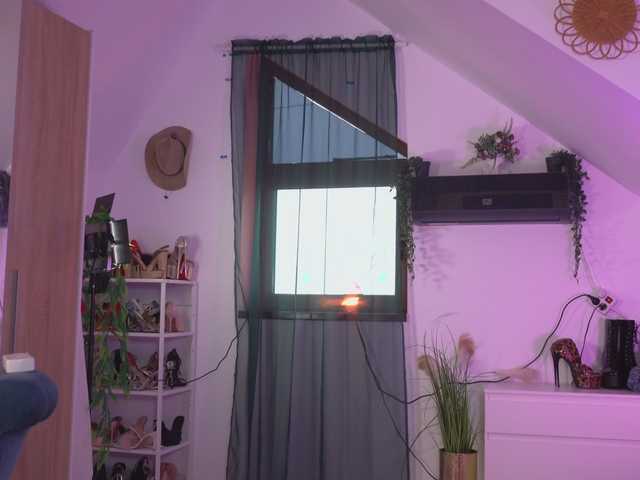 Amaliamour's BongaCams show and profile