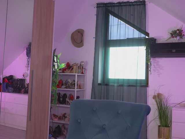 Amaliamour's BongaCams show and profile