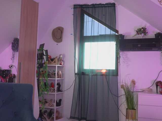 Amaliamour's BongaCams show and profile