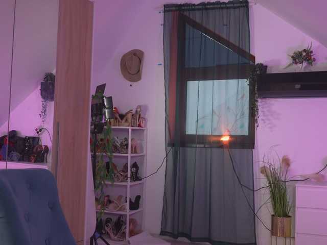 Amaliamour's BongaCams show and profile