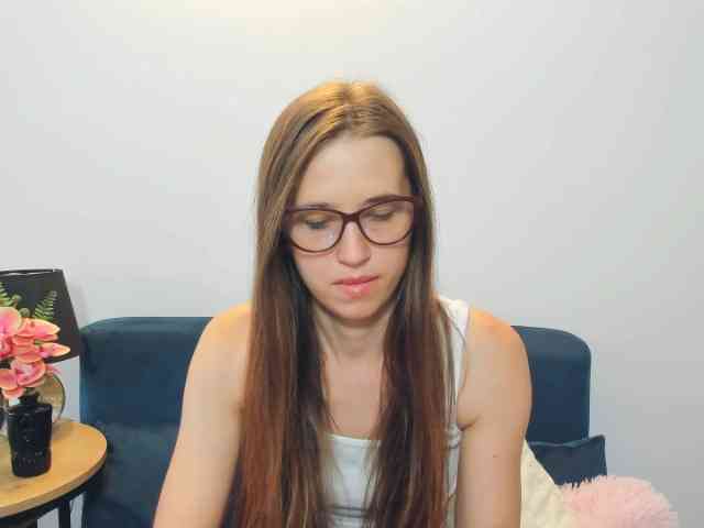 BellaPink webcam