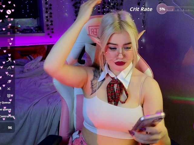 RedVelveten's BongaCams show and profile