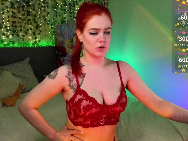 RedVelveten's BongaCams show and profile