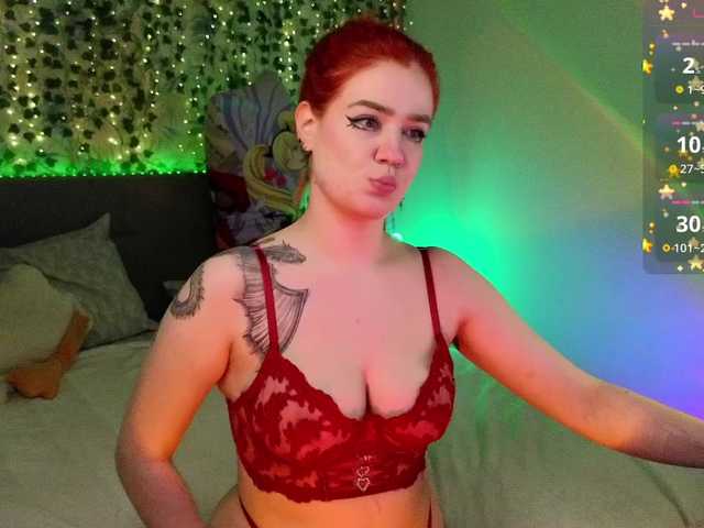 RedVelveten's BongaCams show and profile