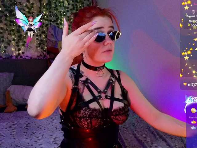 RedVelveten's BongaCams show and profile