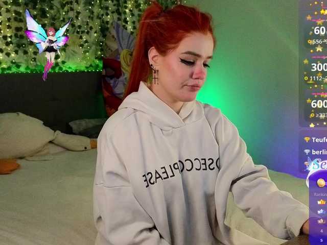 RedVelveten's BongaCams show and profile