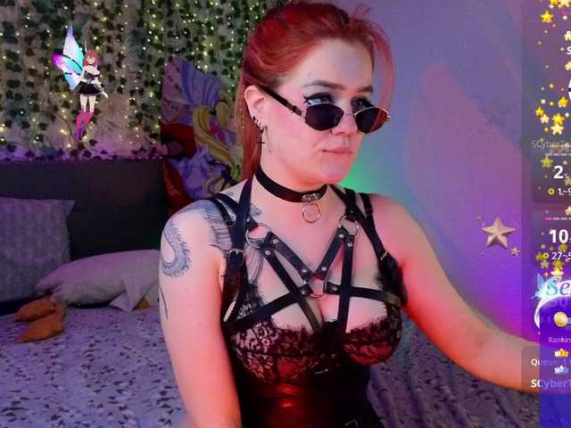 RedVelveten's BongaCams show and profile