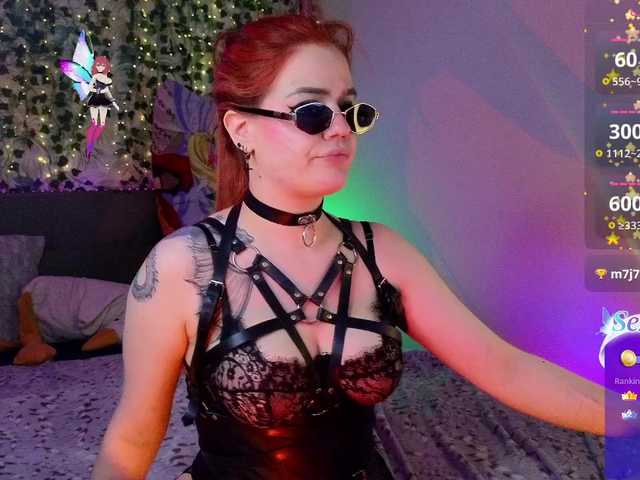 RedVelveten's BongaCams show and profile