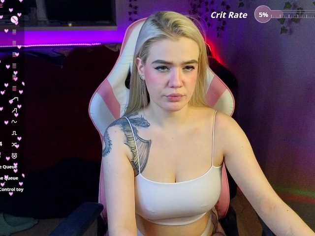 RedVelveten's BongaCams show and profile