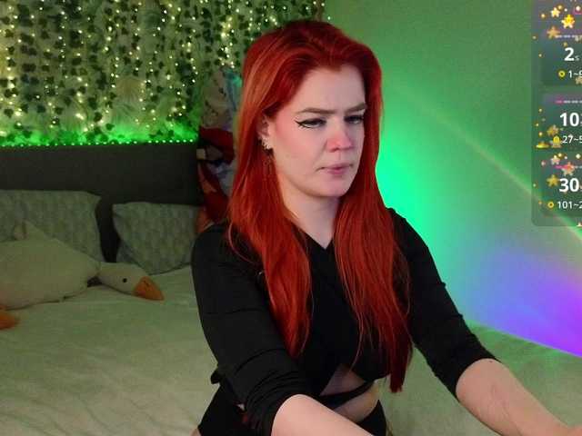 RedVelveten's BongaCams show and profile