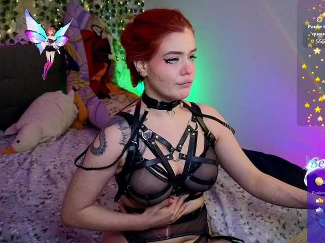 RedVelveten's BongaCams show and profile