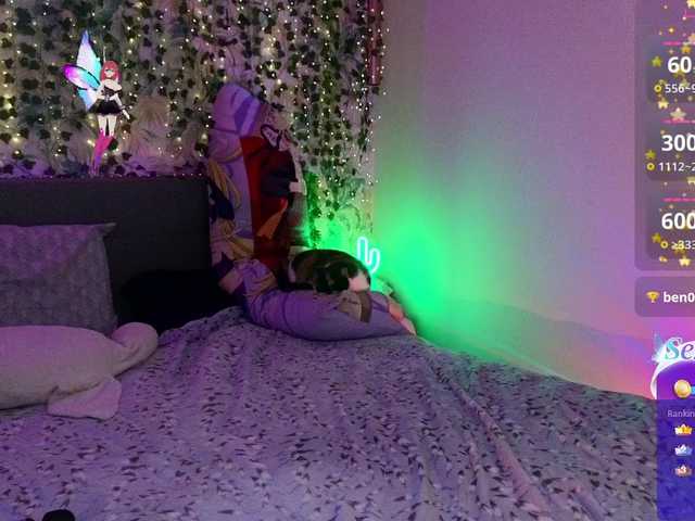 RedVelveten's BongaCams show and profile