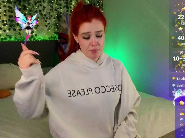 RedVelveten's BongaCams show and profile