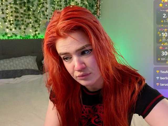 RedVelveten's BongaCams show and profile