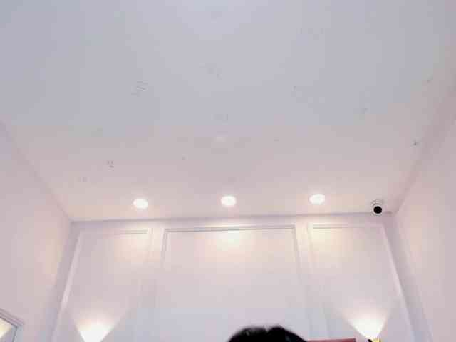 Violet-rouxxX webcam