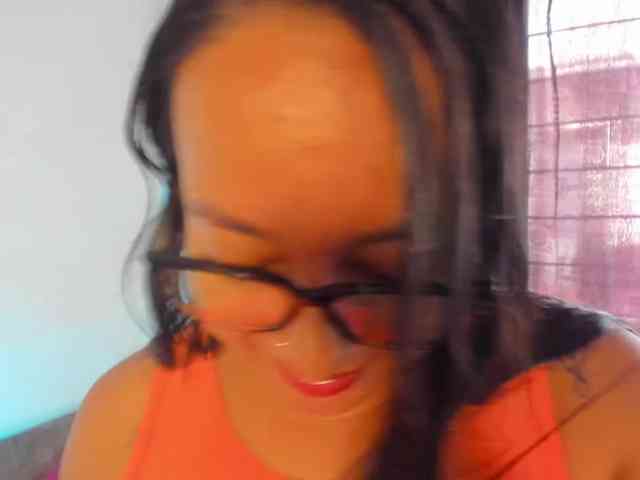 KattySoto webcam
