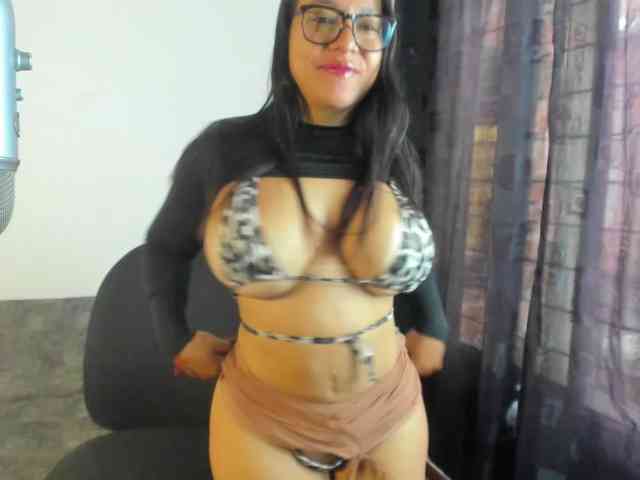 KattySoto webcam