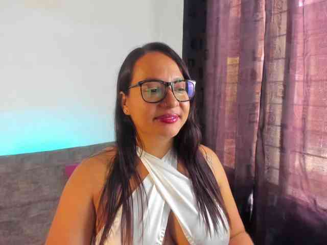 KattySoto webcam