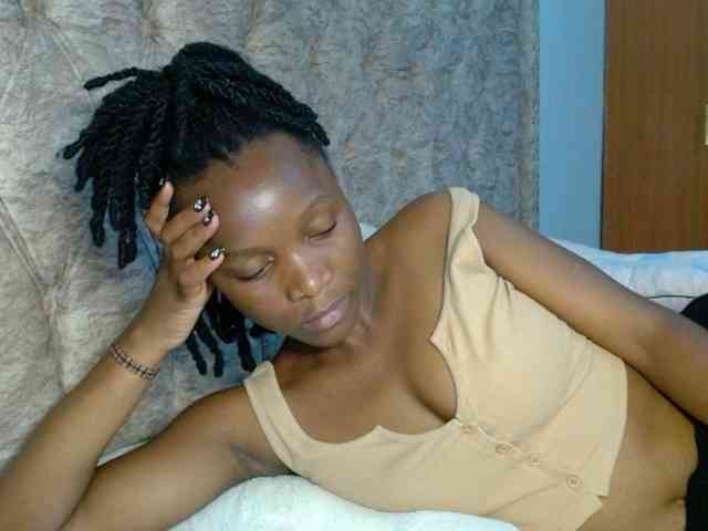 Naughty-Girl17 webcam