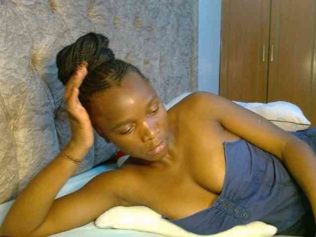 Naughty-Girl17 webcam