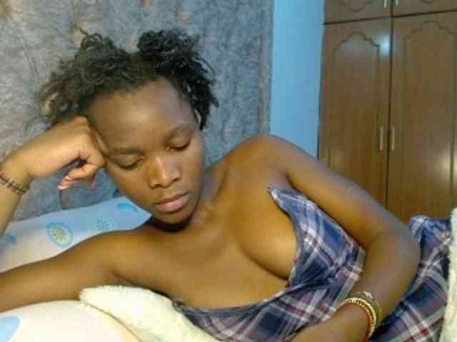 Naughty-Girl17 webcam