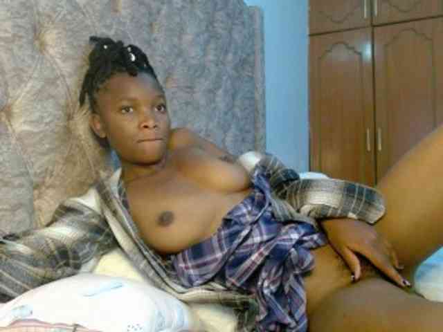 Naughty-Girl17 webcam