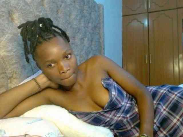 Naughty-Girl17 webcam