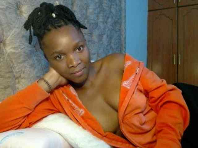 Naughty-Girl17 webcam