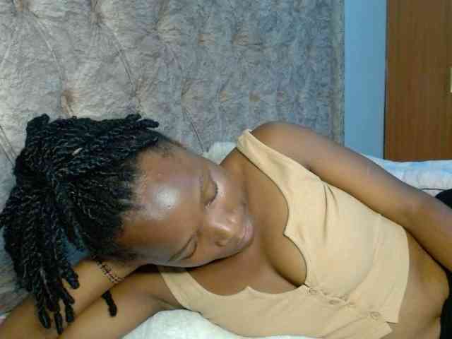 Naughty-Girl17 webcam