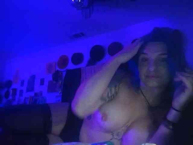 LilahLure webcam