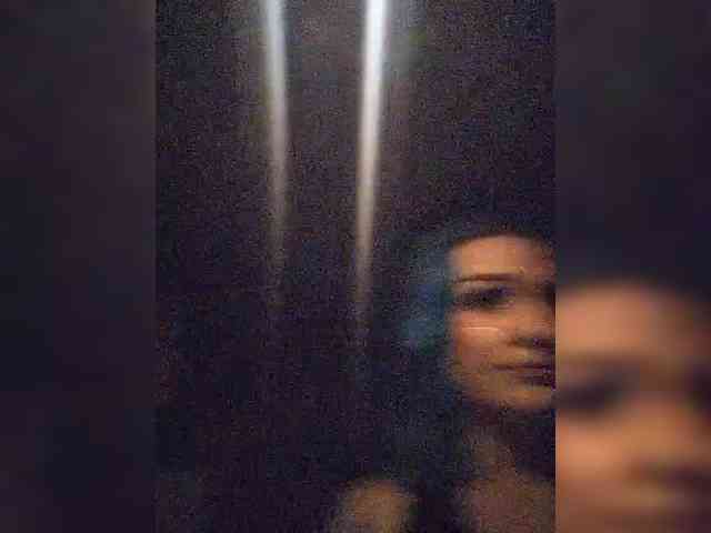 LilahLure webcam