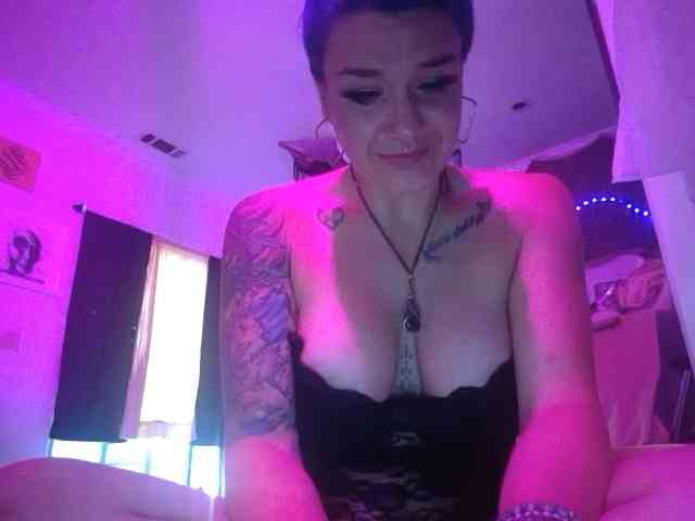 LilahLure webcam