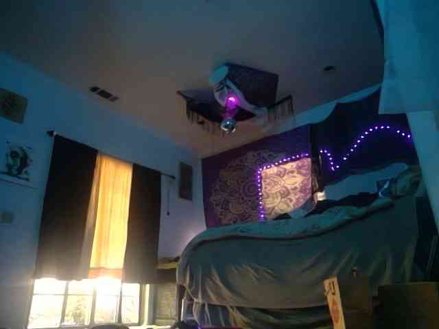 LilahLure webcam