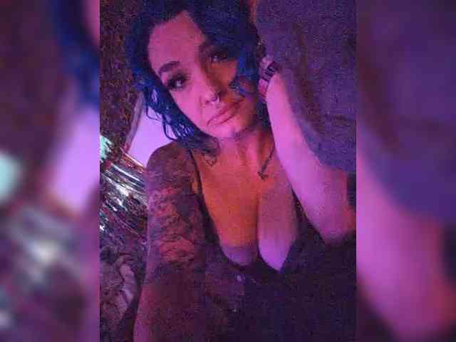 LilahLure webcam