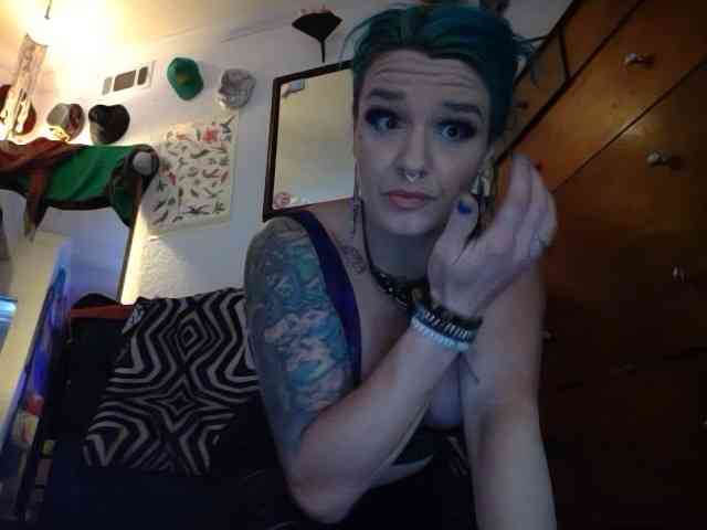 LilahLure webcam
