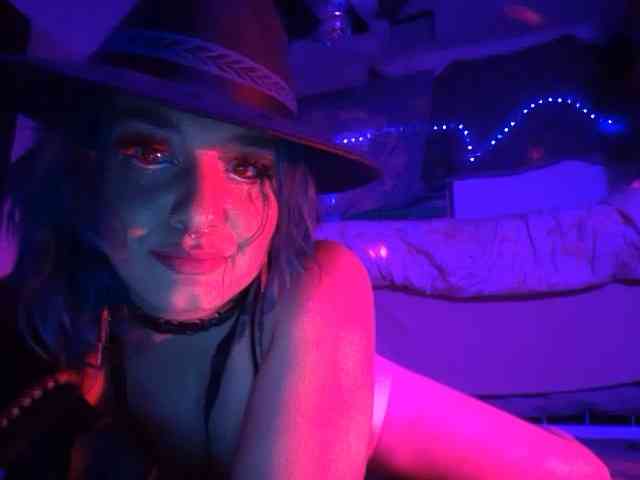 LilahLure webcam