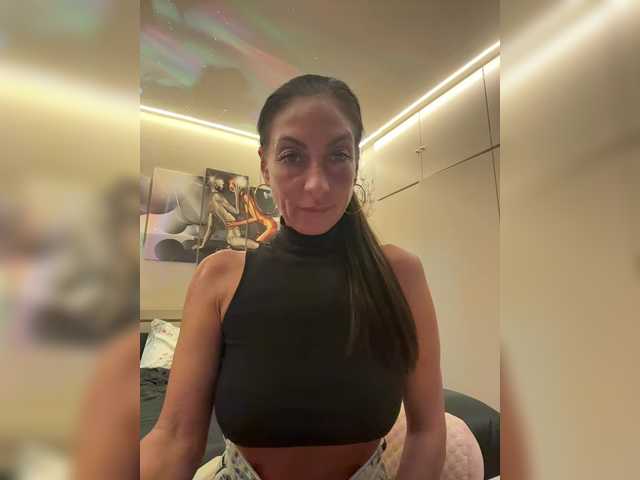 IrinkaGata's BongaCams show and profile