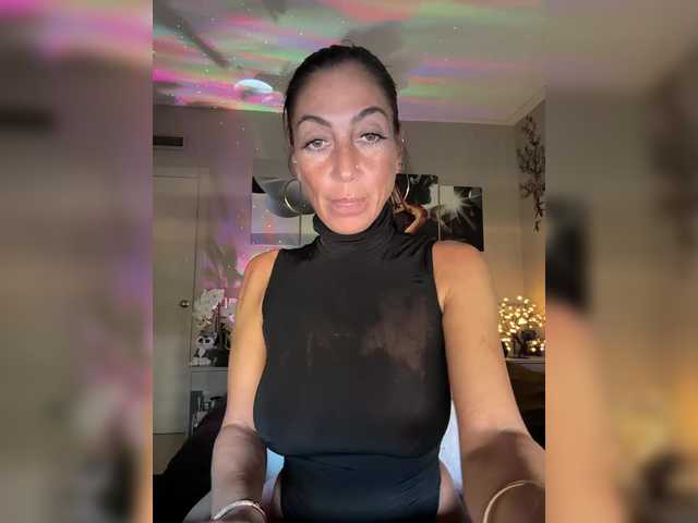 IrinkaGata's BongaCams show and profile