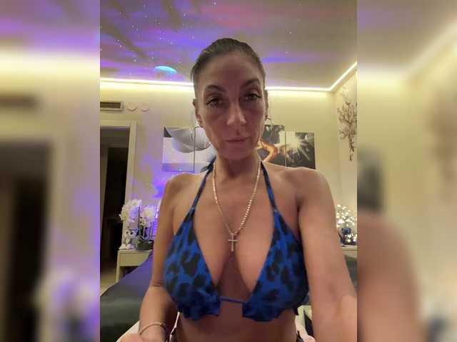 IrinkaGata's BongaCams show and profile