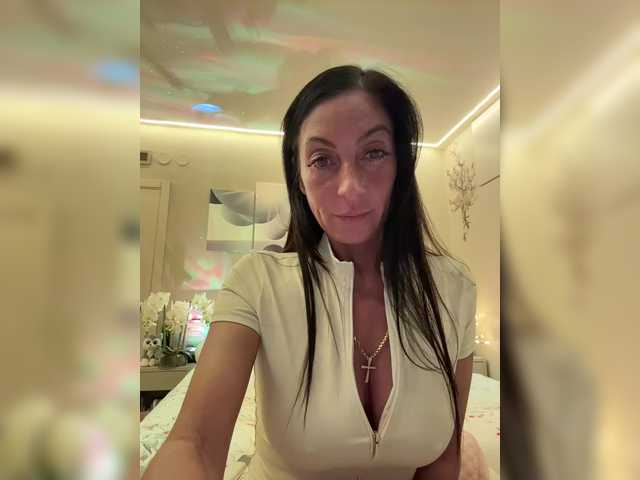 IrinkaGata's BongaCams show and profile