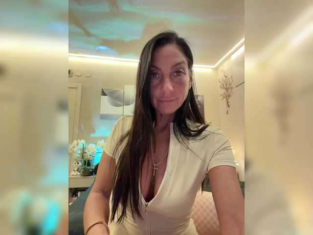 IrinkaGata's BongaCams show and profile