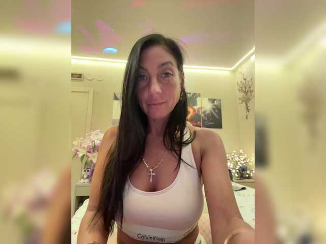 IrinkaGata's BongaCams show and profile