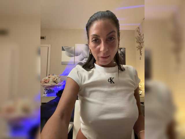 IrinkaGata's BongaCams show and profile