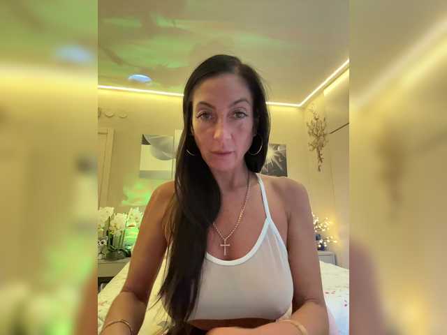 IrinkaGata's BongaCams show and profile