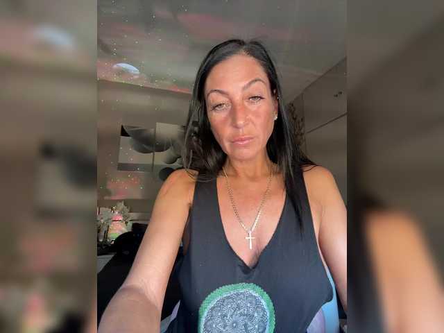 IrinkaGata's BongaCams show and profile