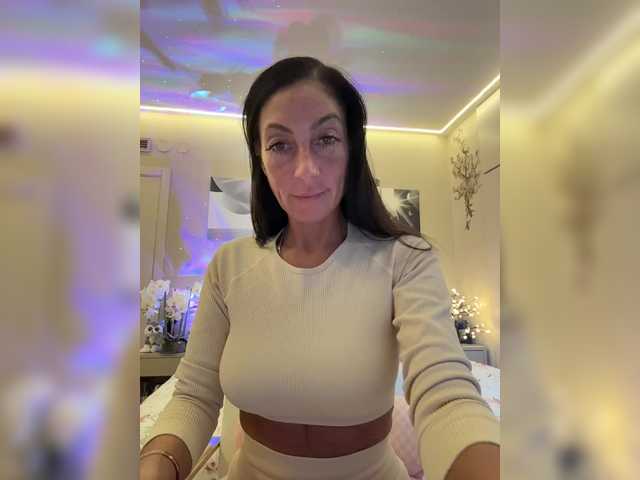 IrinkaGata's BongaCams show and profile