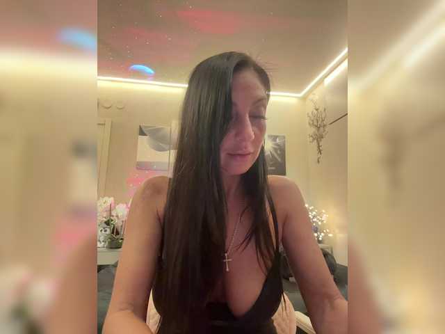 IrinkaGata's BongaCams show and profile