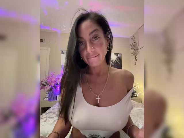 IrinkaGata's BongaCams show and profile